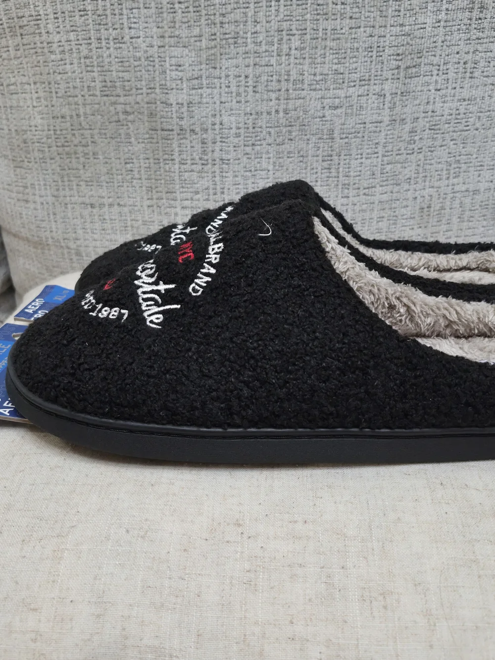 Aeropostale Men's Black Slip-On Slippers Size 13men